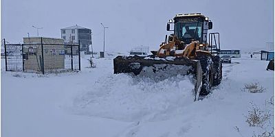 Van ve Hakkari’de 591 yerleşim yeri ulaşıma kapandı