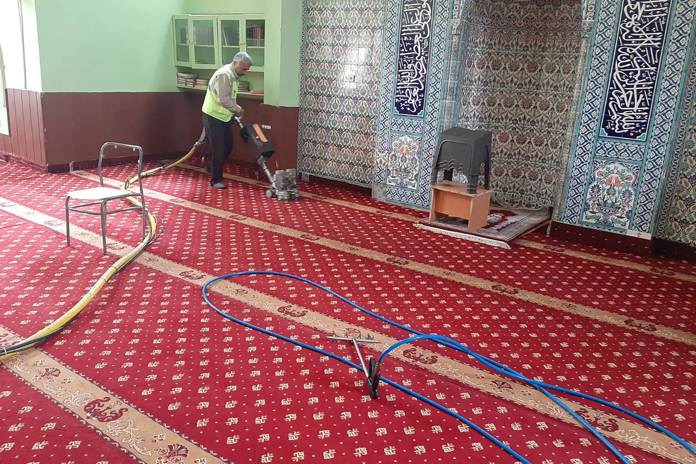 Viranşehir Belediyesinden Camilerde Ramazan temizliği