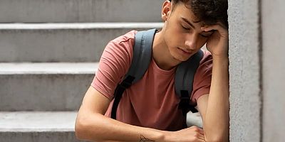 WHO uyardı: Gençlerin ruh sağlığı 15 yılda üçte bir oranında kötüleşti