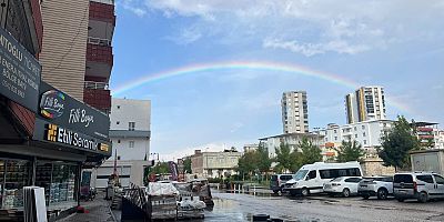 YAĞMURUN ARDINDAN GELEN RENK ŞÖLENİ SİLVAN’I BÜYÜLEDİ
