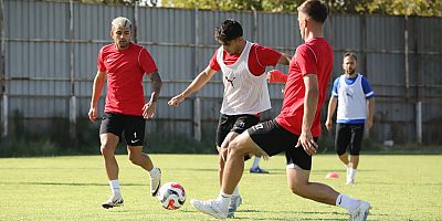 Yeniliğinin Faturası Futbolculara kesildi İzinler İptal edildi