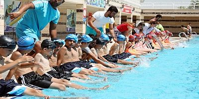 Yenişehir'de ‘Yüzme Bilmeyen Çocuk Kalmasın' projesi coşkuyla başladı