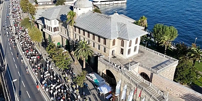 Yeşilay Yarı Maratonu, yüzlerce kişinin katılımıyla gerçekleşti