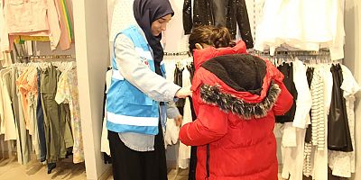 Yetimler Vakfı’ndan Diyarbakır’da yetim çocuklara bayramlık desteği