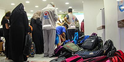 Yetimler Vakfı’ndan yüzlerce yetim öğrenciye kırtasiye desteği