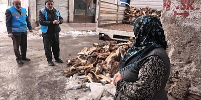 Yetimler Vakfı soğuk kış gününde yetimlerini unutmadı