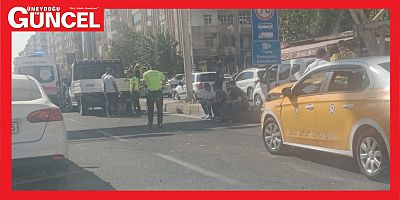 Zincirleme Kaza Ninova Alışveriş Merkezi Önünde Meydana Geldi