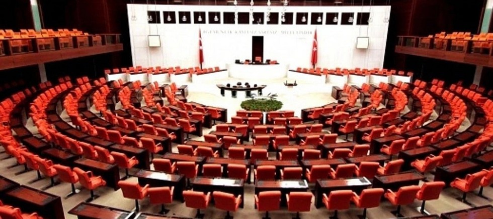 TBMM bu hafta trafik cezaları ve milli park düzenlemelerini görüşecek