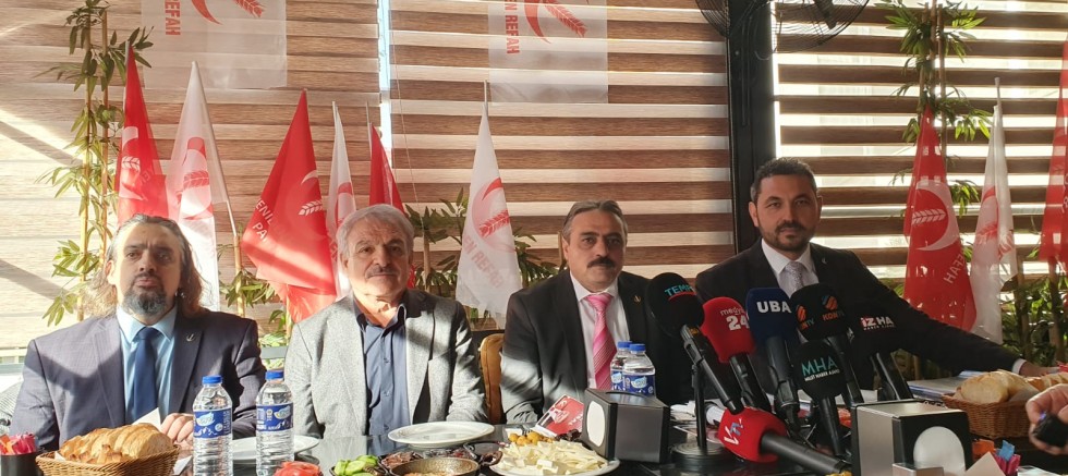 Türkiye'de bir İlk İki Belediye Başkan adayları birlikte Projelerini Basına açıkladılar.