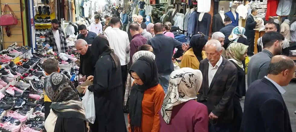 Türkiye'nin nüfusu 86 milyon 92 bin kişi oldu