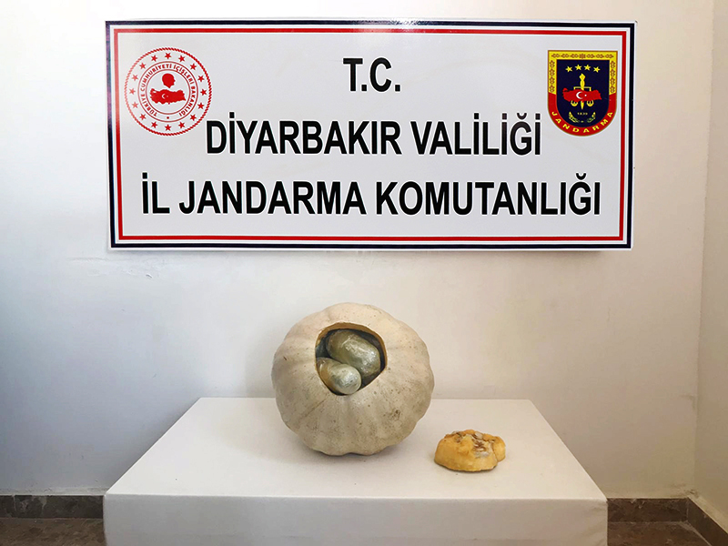 UYUŞTURUCU TACİRLERİNDEN İNANILMAZ YÖNTEM