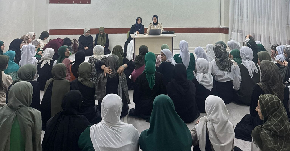 Vaize Toptik: Kız çocukları rahmet, şefkat ve şuurla büyütülmeli