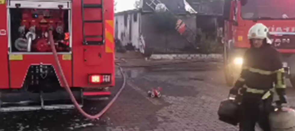 Yangın benzinliğe sıçramadan söndürülerek faciadan dönüldü