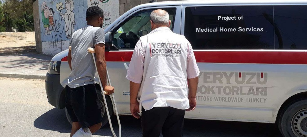 Yeryüzü Doktorları Gazze'ye yönelik saldırıların ardından bölgede sağlık çalışmalarını sürdürüyor