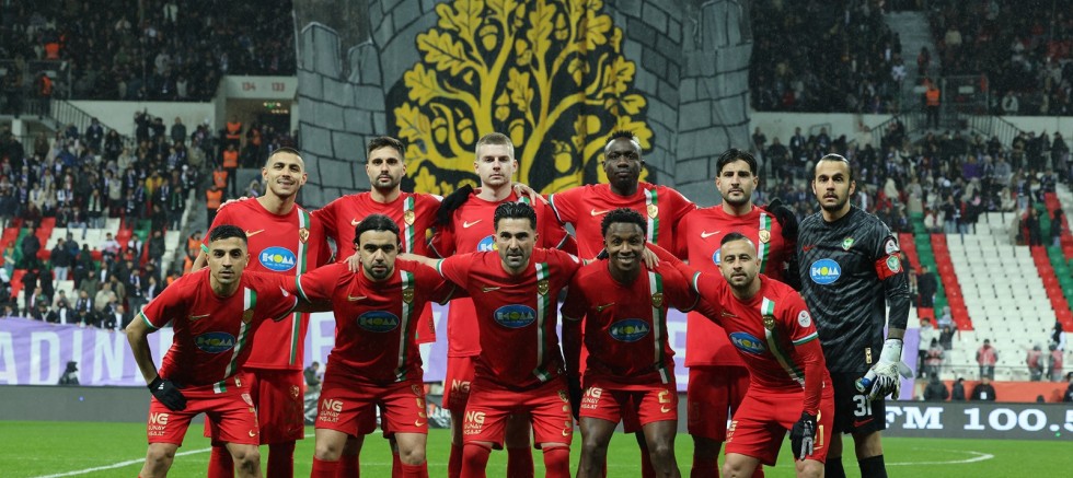 Yeşil- Kırmızılılar İstanbul  Deplasmanında  Kritik  Virajda