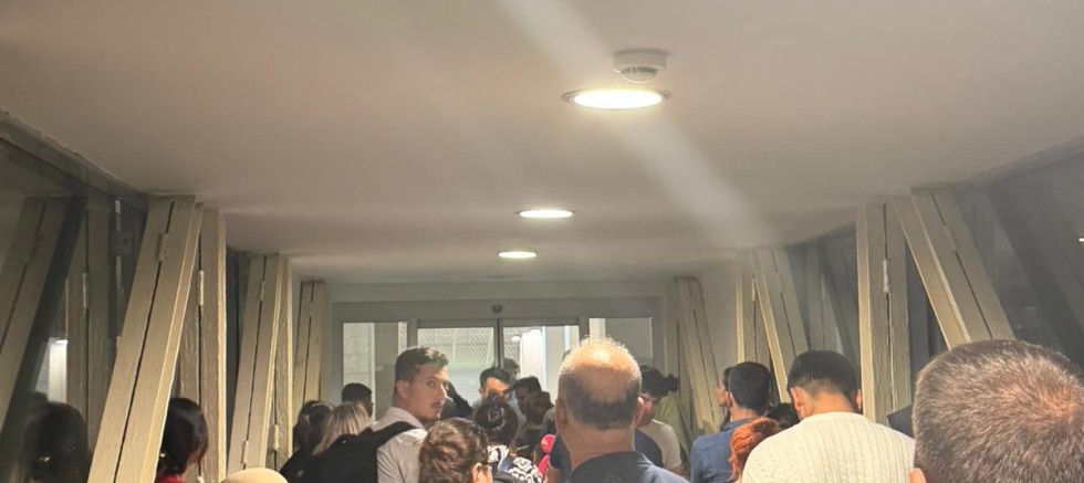 Yolcular Körükte Mahsur Kaldı: Diyarbakır Havalimanı’nda Gece Yarısı Kaosu